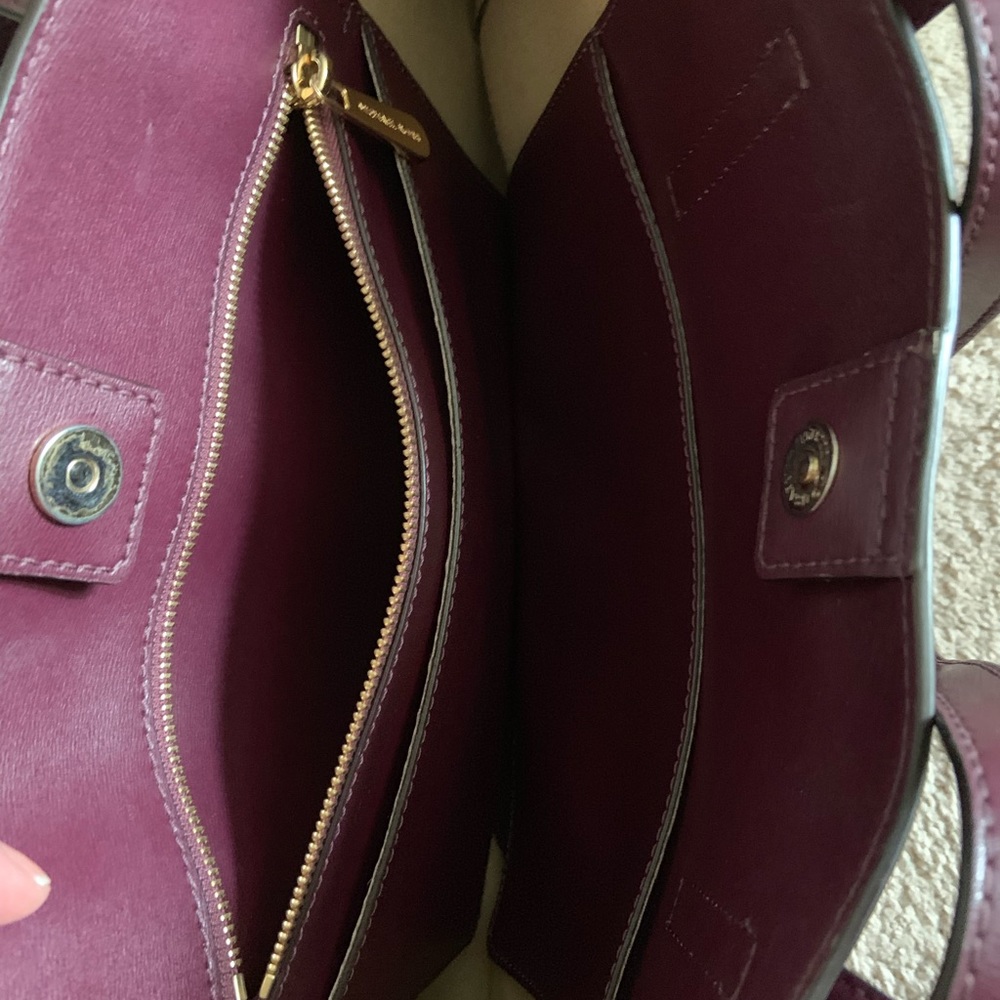 Michael Kors Emry Large Leather Burgundy Purse - Picture 3 of 4